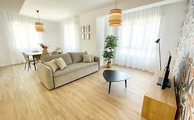Apartamentos Zaragoza Gran Via 3000